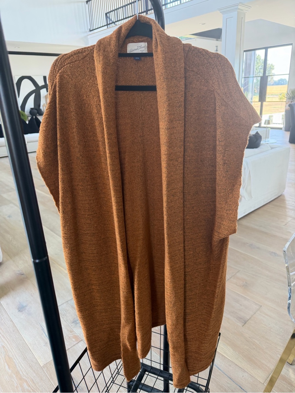 Universal Thread Open-Front Shrug in Rust